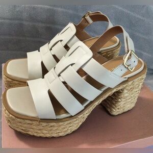 Lisa Vicky Just Strappy Platform White Sandals Size 8.5 M